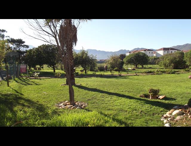 8,524M² VACANT LAND FOR SALE IN WHISPERING PINES